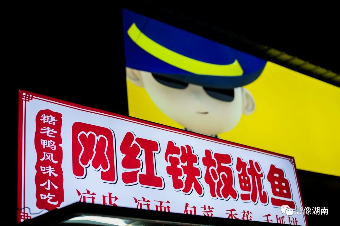 DƬ
